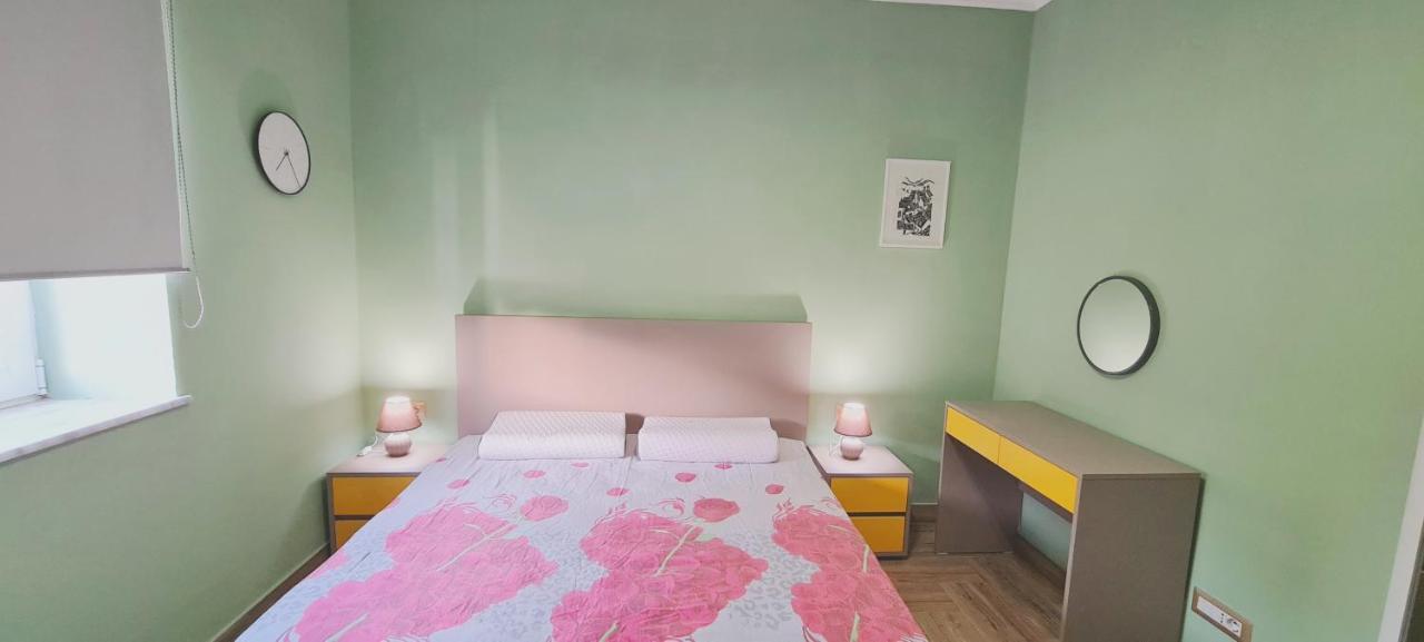 Apartamento 2V1 - Sheshi Willson Tirana Exterior foto